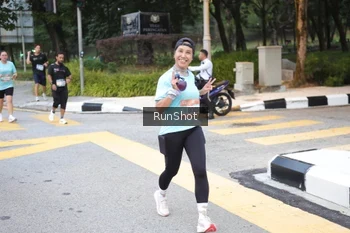 Runner Photo 4256230