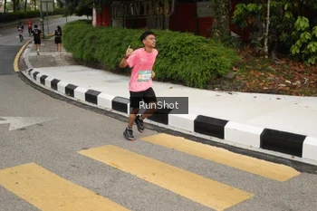 Runner Photo 4256244