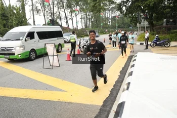 Runner Photo 4256250