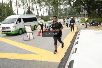 Runner Photo 4256252