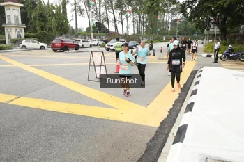 Runner Photo 4256260