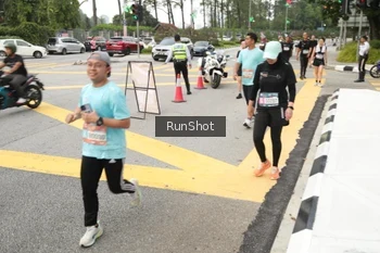 Runner Photo 4256275