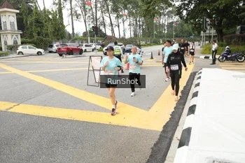 Runner Photo 4256278