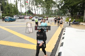 Runner Photo 4256296
