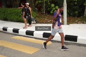 Runner Photo 4256319