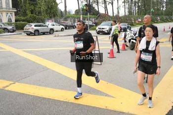 Runner Photo 4256327