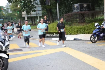 Runner Photo 4256331