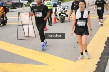 Runner Photo 4256332