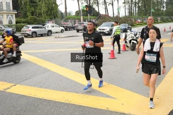 Runner Photo 4256335