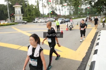 Runner Photo 4256345