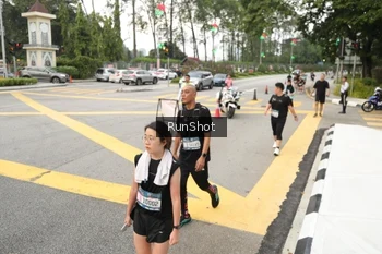 Runner Photo 4256348