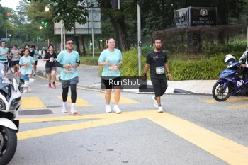 Runner Photo 4256353