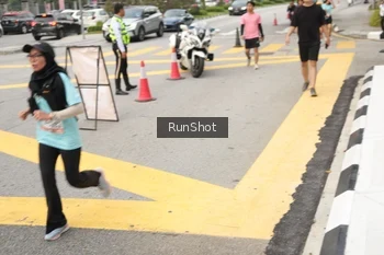 Runner Photo 4256369