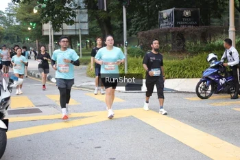 Runner Photo 4256410