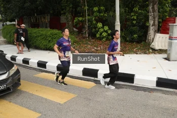 Runner Photo 4256413