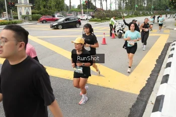 Runner Photo 4256426