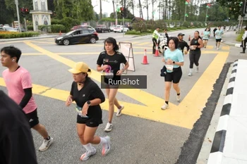 Runner Photo 4256433
