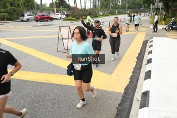 Runner Photo 4256439
