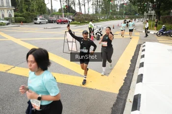 Runner Photo 4256442
