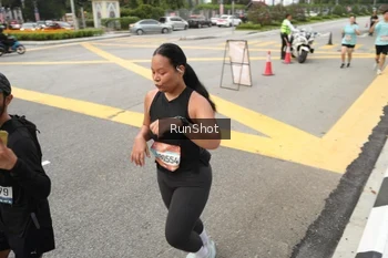 Runner Photo 4256450