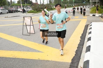 Runner Photo 4256464