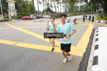 Runner Photo 4256466