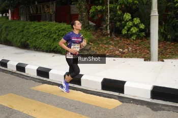 Runner Photo 4256484