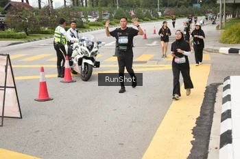 Runner Photo 4256493