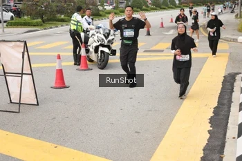 Runner Photo 4256498