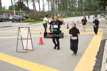 Runner Photo 4256501