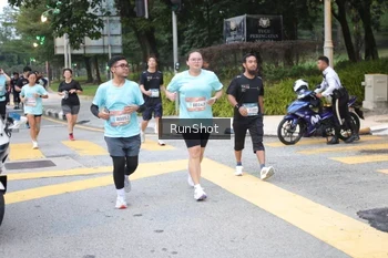 Runner Photo 4256507