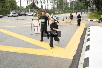 Runner Photo 4256511