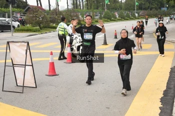 Runner Photo 4256513