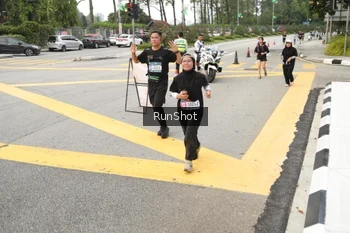 Runner Photo 4256519