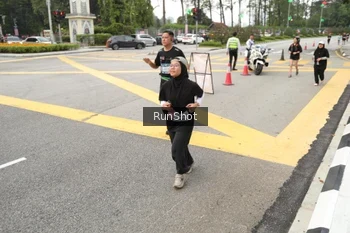Runner Photo 4256524