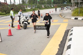Runner Photo 4256525