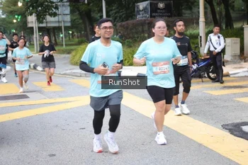 Runner Photo 4256541