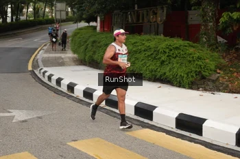 Runner Photo 4256542