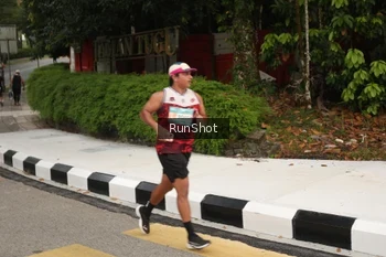 Runner Photo 4256545