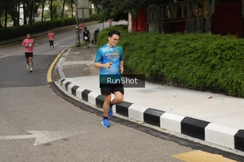 Runner Photo 4256549