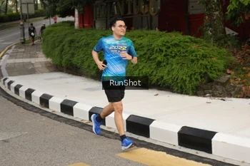 Runner Photo 4256565