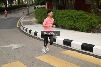 Runner Photo 4256575