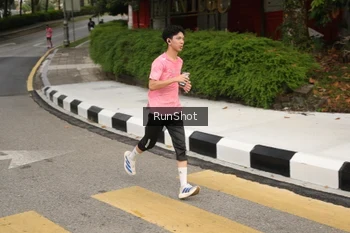 Runner Photo 4256580