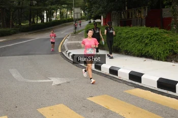 Runner Photo 4256595
