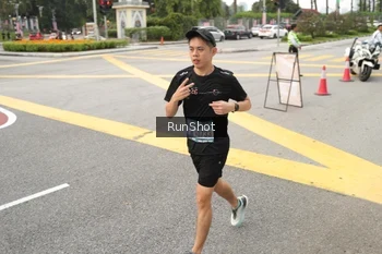 Runner Photo 4256603