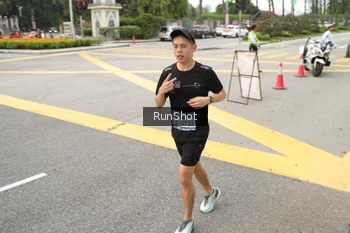 Runner Photo 4256605