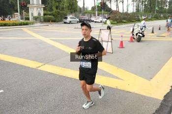 Runner Photo 4256610