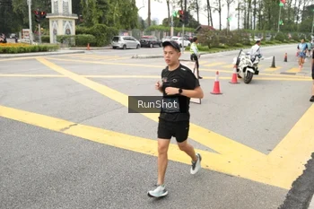 Runner Photo 4256612