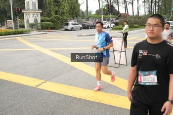 Runner Photo 4256633