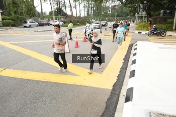 Runner Photo 4256637